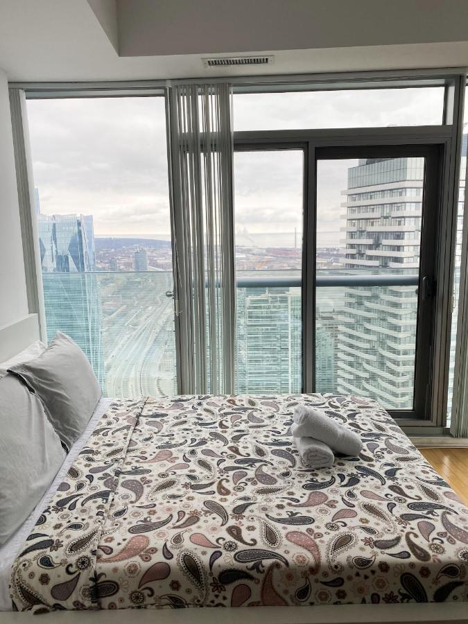 Ihost Suites Ice Condo Toronto Luaran gambar